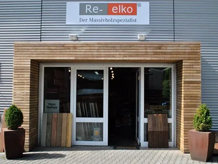 Eingang der Ausstellung von Re-elko in Hofheim
