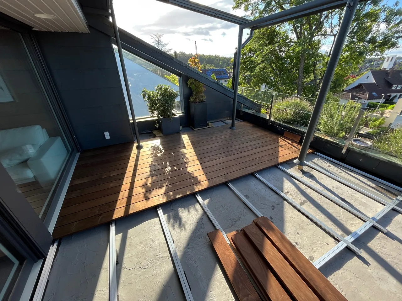 Dachterrasse aus Kebony Clear an einem Privathaus in Böblingen